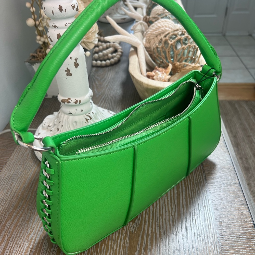 NWT! BCBG small purse, VIBRANT GREEN PRICE DROP!!!